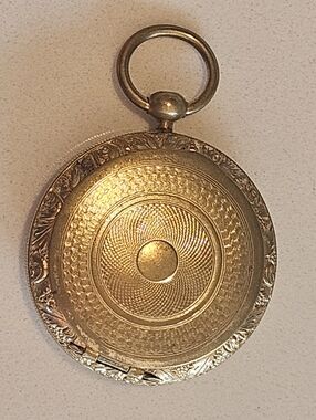 Antique Victorian Gold Engraved Locket Momento Perfume Case Pendant